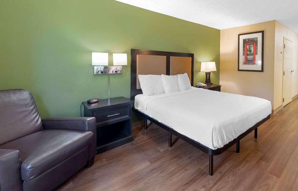 Extended Stay America Suites - Lexington - Tates Creek Room photo